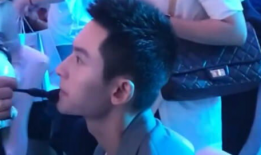 娱乐圈女星吃瓜日常,揭秘明星圈层里的八卦风云